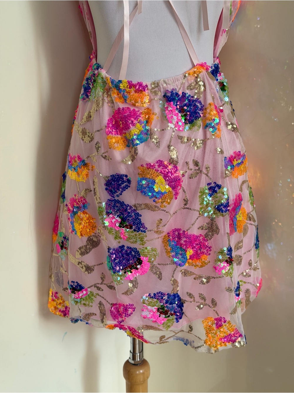 Boutique V Neck Open Back Sequined Floral Tie A Line Mini Dress sz M - Picture 8 of 12